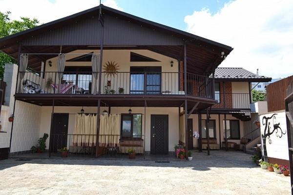 Guest House Sunrise Kamianets-Podilskyi Ngoại thất bức ảnh