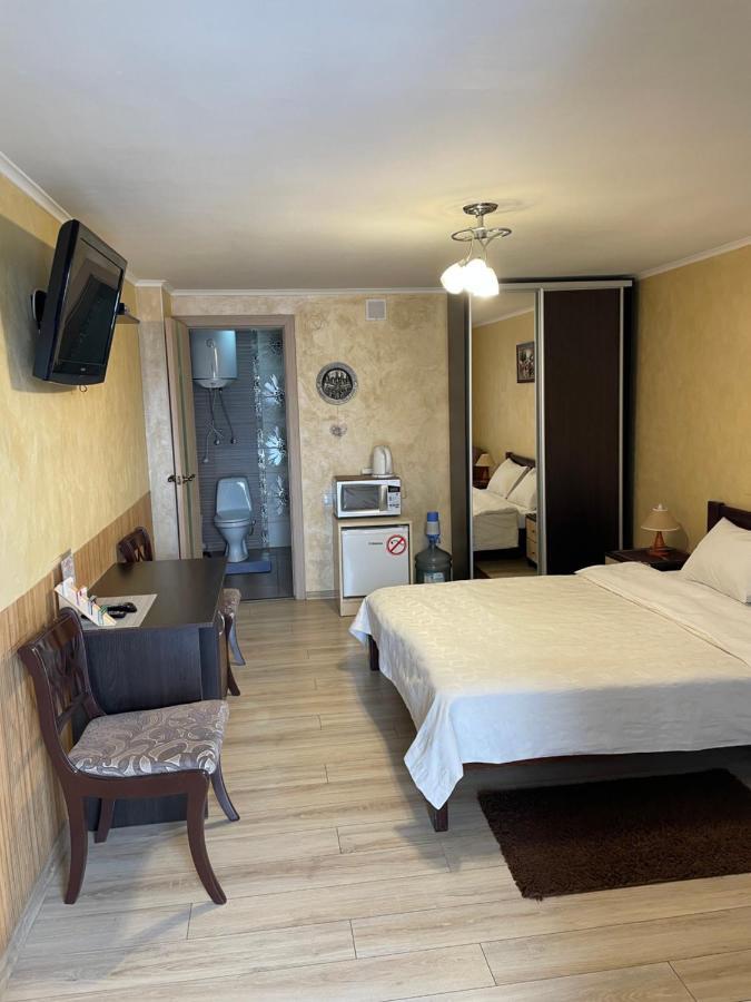 Guest House Sunrise Kamianets-Podilskyi Ngoại thất bức ảnh